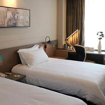 Jinjiang Inn Select Xining West Wusi Road New Hualian Square Bagian luar foto