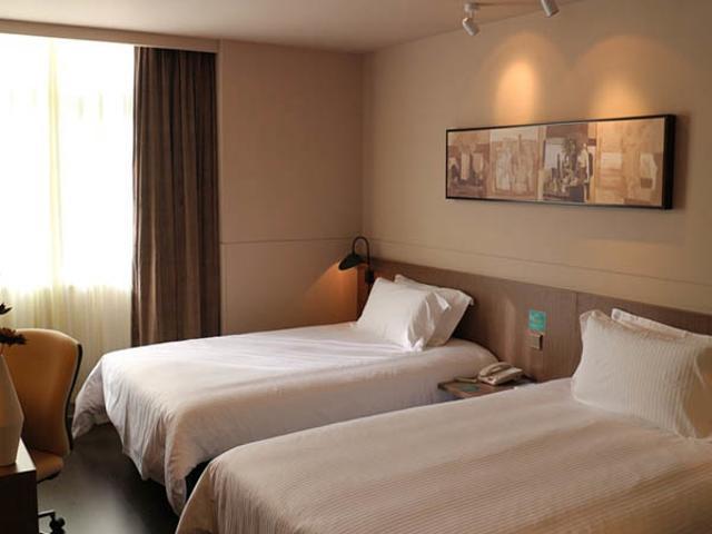 Jinjiang Inn Select Xining West Wusi Road New Hualian Square Bagian luar foto